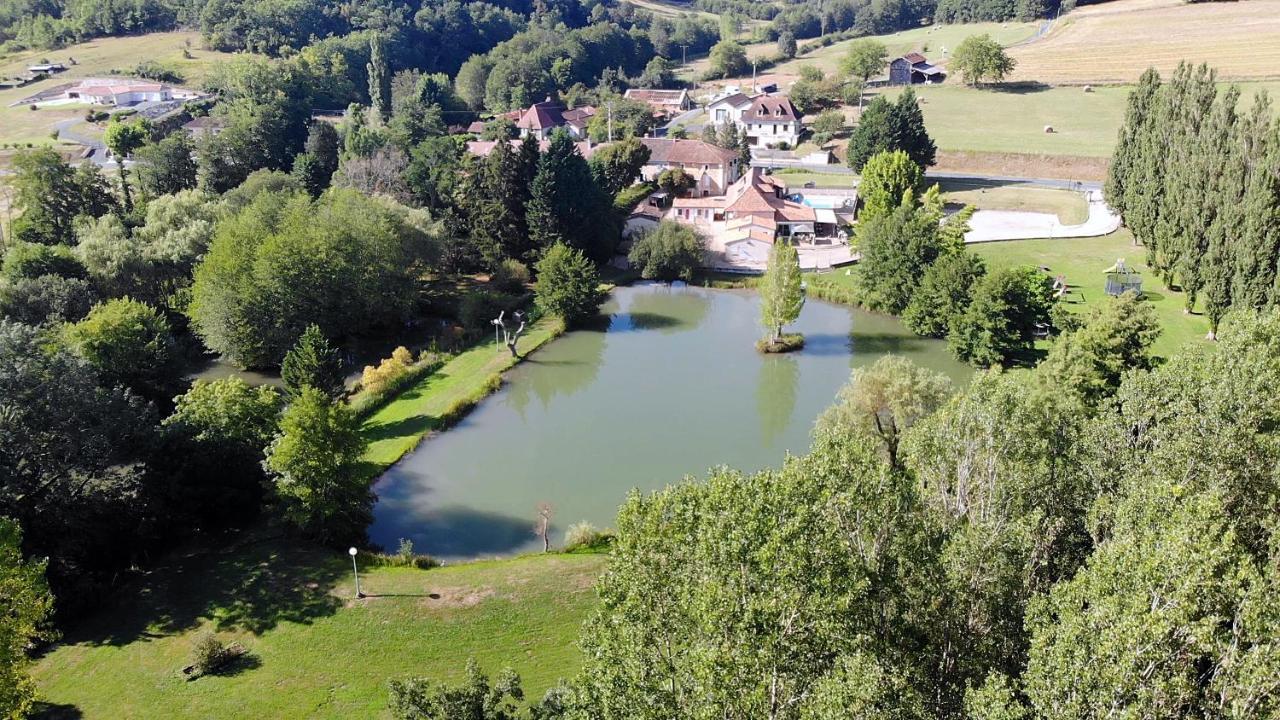 Le Domaine De L'Etang De Sandanet Issac Exteriér fotografie